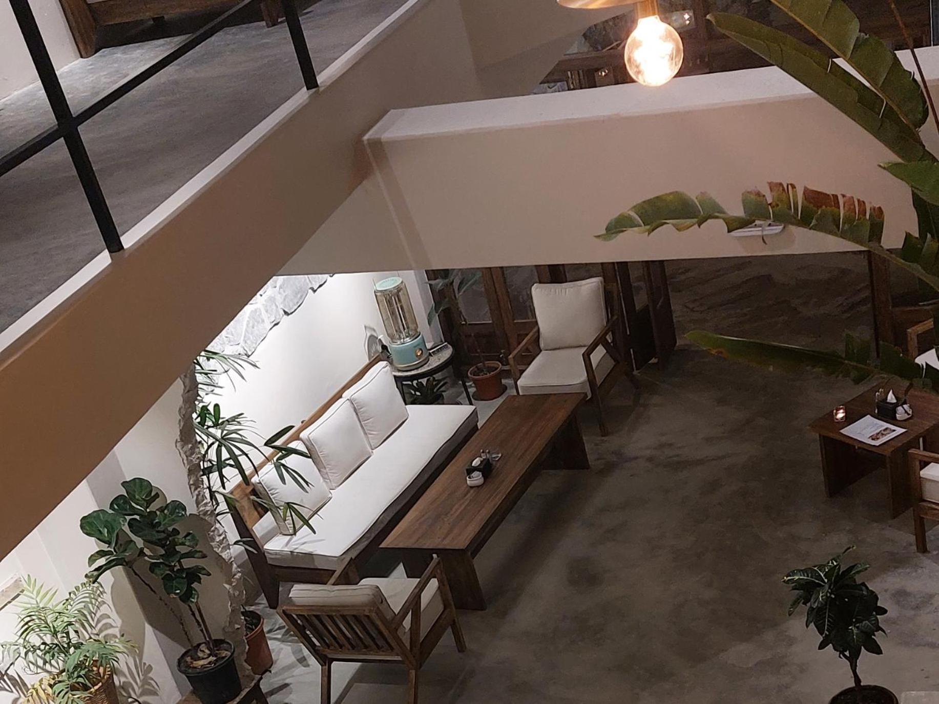 Hotel Blossom Pokhara Exterior photo