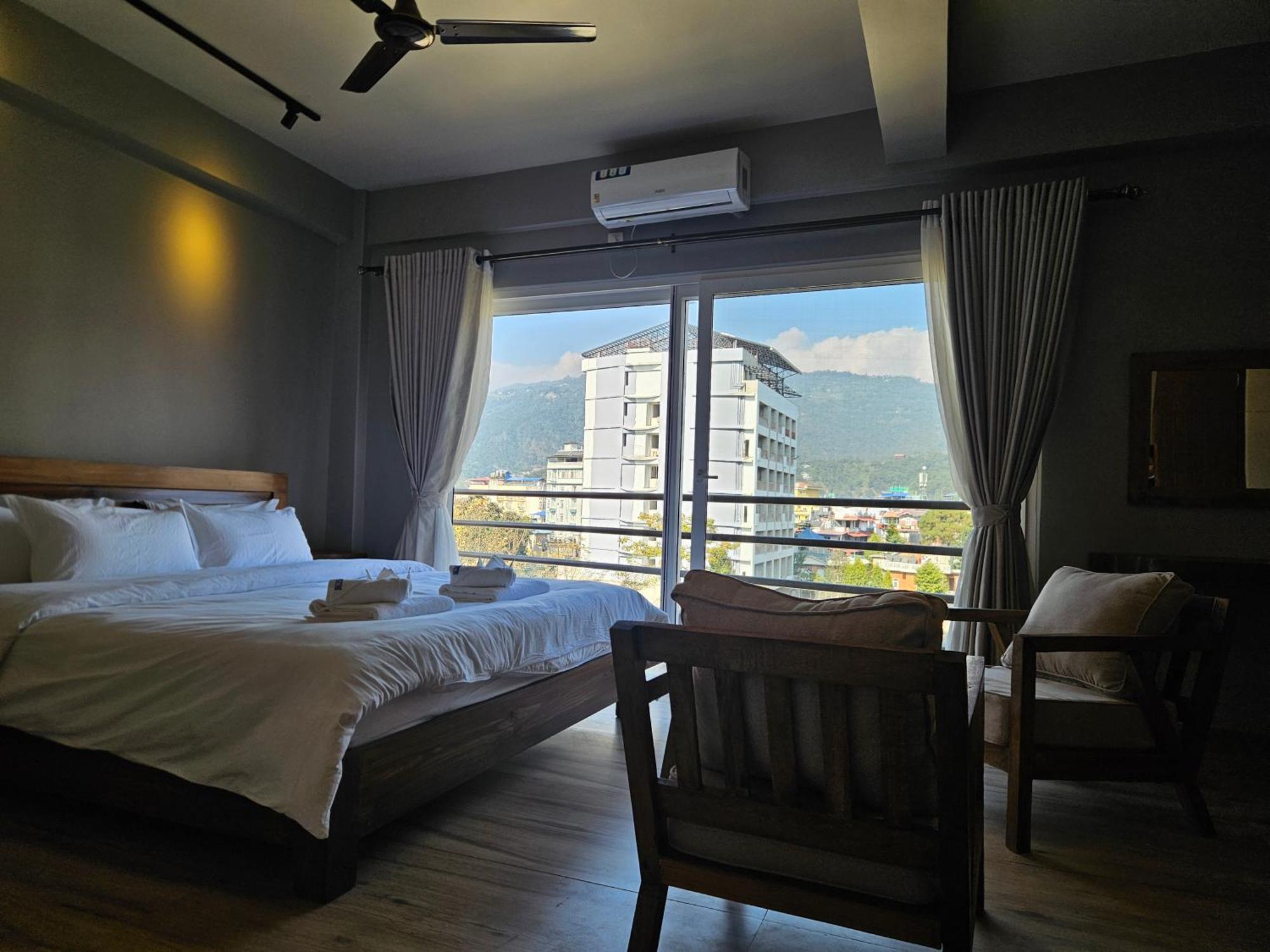 Hotel Blossom Pokhara Exterior photo
