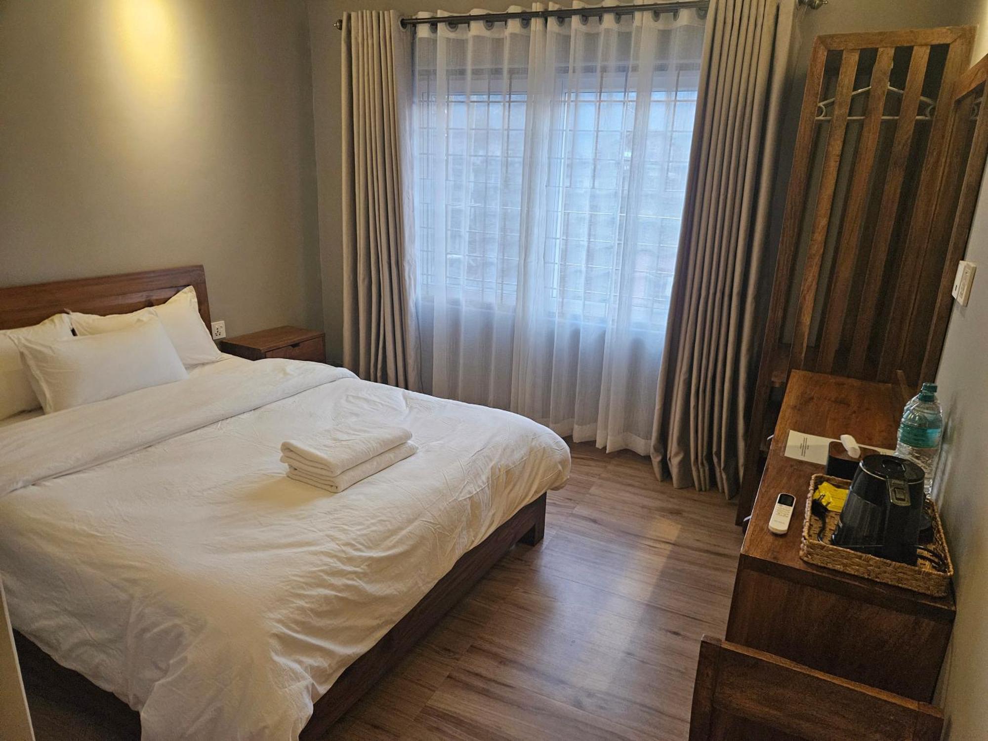 Hotel Blossom Pokhara Room photo