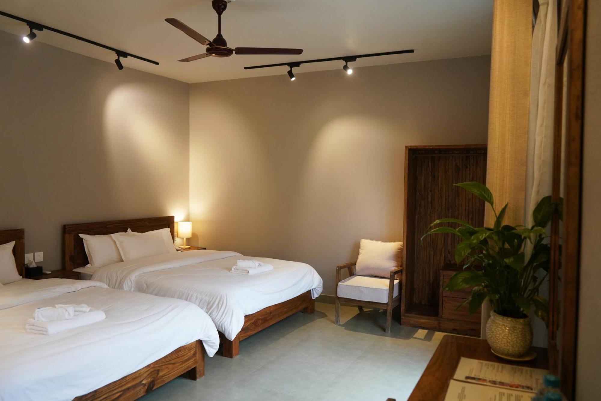 Hotel Blossom Pokhara Exterior photo